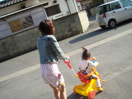 ゆのん三輪車 004.jpg